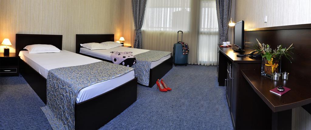Hotel Aqualand Пловдив Номер фото